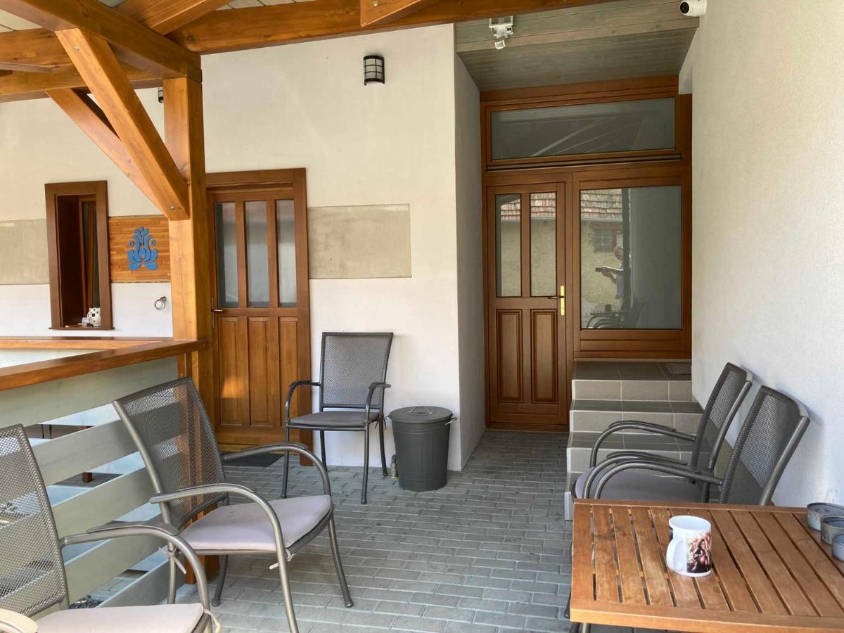 Toronyi Vendeghaz Hotel Exterior photo